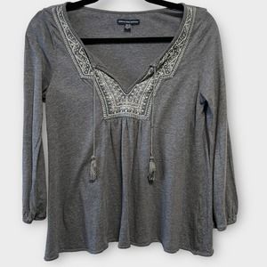American Eagle gray long sleeve boho top tasssles size XS